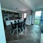 Deluxe Penthouse And Pool Apartman Szarajevó