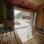 Apartman Deluxe Penthouse And Pool Szarajevó