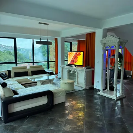 Deluxe Penthouse And Pool Lägenhet