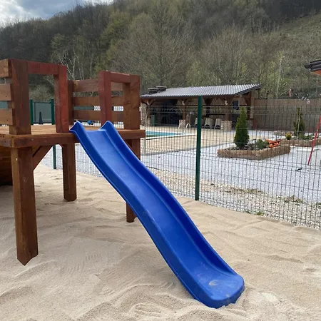 Deluxe Penthouse And Pool Apartman