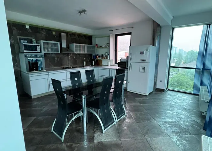 Deluxe Penthouse And Pool דירה סראייבו