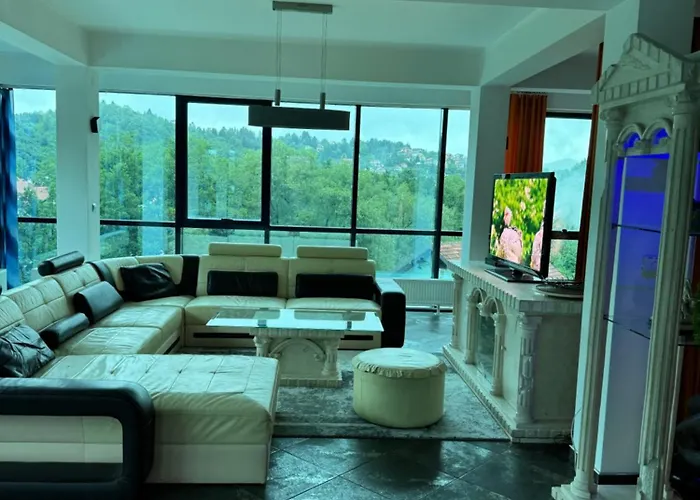 Lägenhet Deluxe Penthouse And Pool Sarajevo