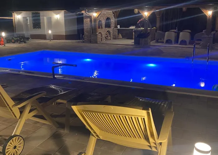 דירה Deluxe Penthouse And Pool סראייבו