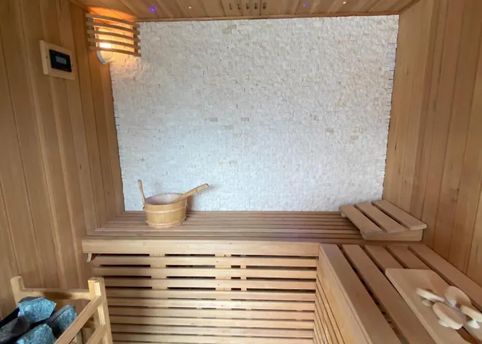 Deluxe Penthouse And Pool